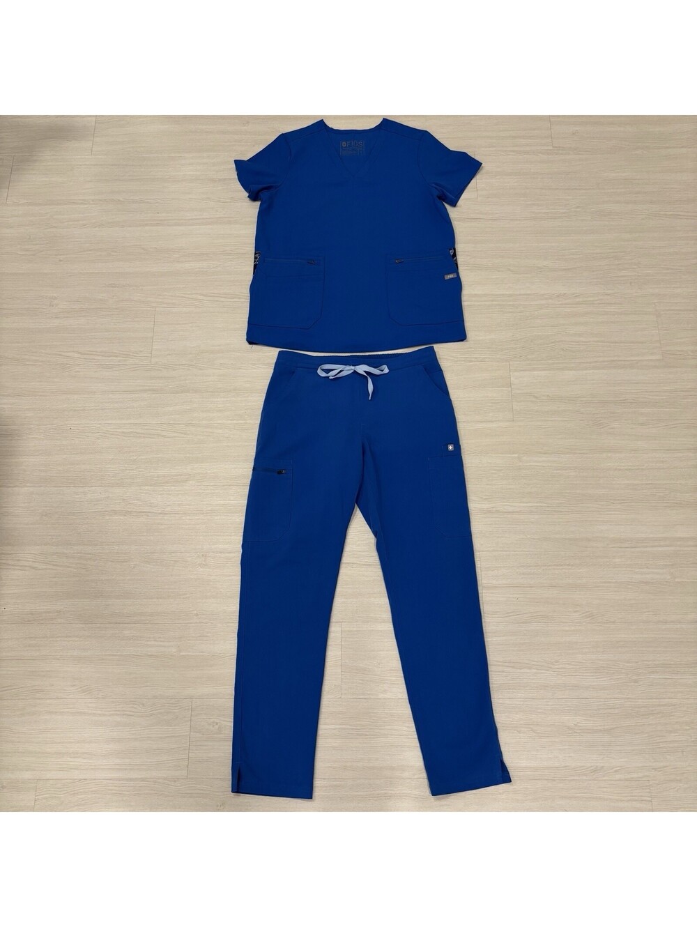 FIGS Royal Blue Scrub Set Womens Casma 3 Pocket Top Yola High Rise Pants Small
